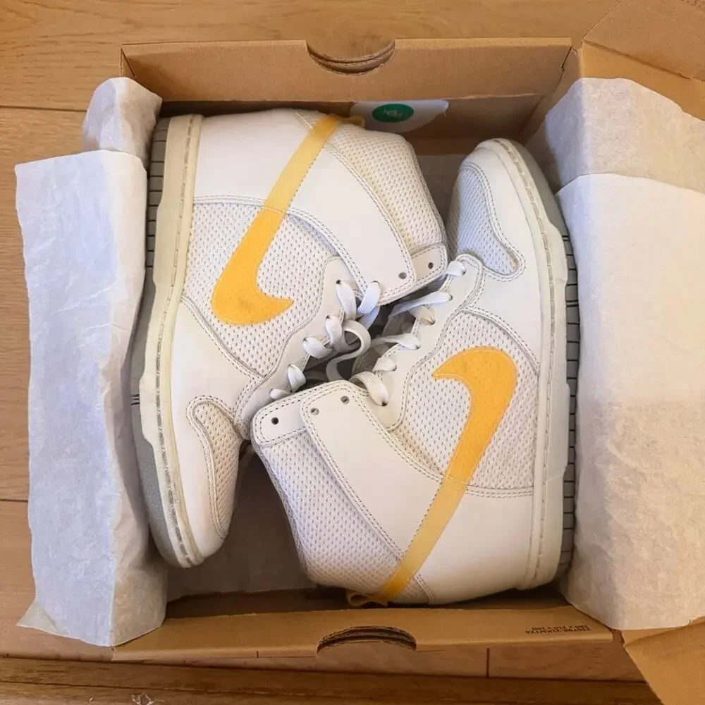 Nike White & yellow ski Hi essential hidden Wedge high-top Sneaker size 6.5